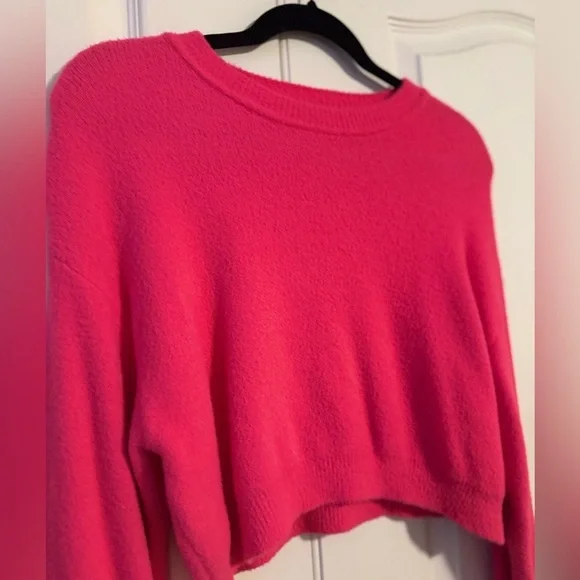Zara Women’s Pink Cropped Sweater - Picture 3 of 6